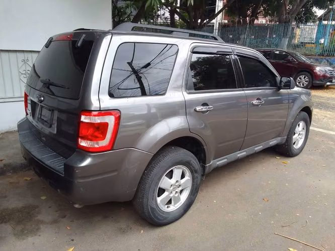 Ford Escape XLT - Imagen 2