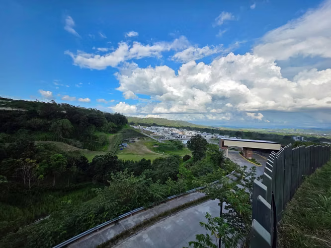 SE VENDE ESPECTACULAR TERRENO Cumbres de Jaragua - Imagen 3