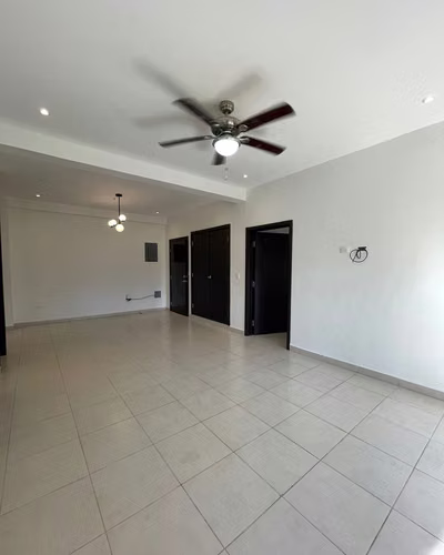 SE RENTA CONDOMINIO EN RES. LOMAS DEL PEDREGAL SECTOR MACKAY - Imagen 4