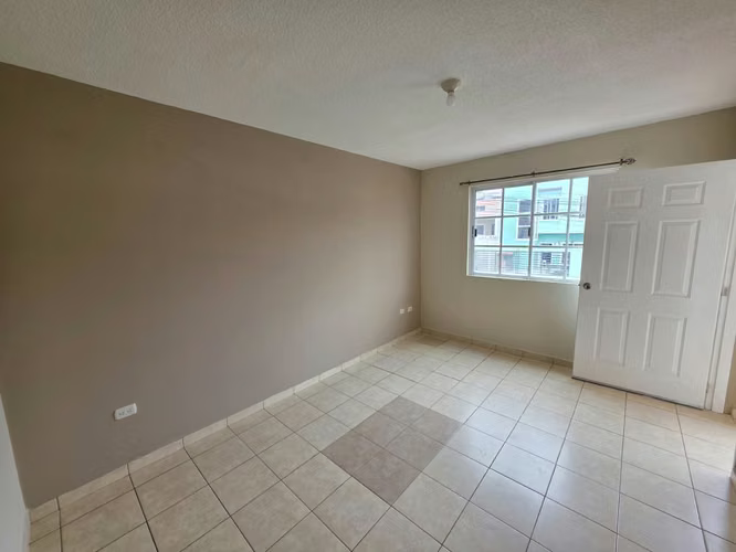 Se Vende Casa Res. Sta. Cruz 1a. Etapa - Imagen 6
