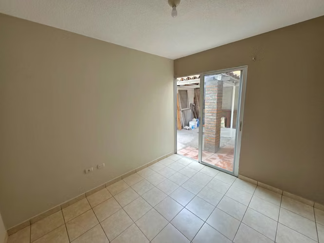 Se Vende Casa Res. Sta. Cruz 1a. Etapa - Imagen 8