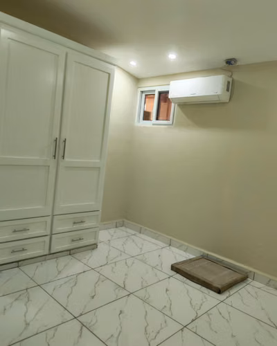 SE RENTA NUEVO Y MODERNO APARTAMENTO EN RES. LAS MERCEDES - Imagen 6