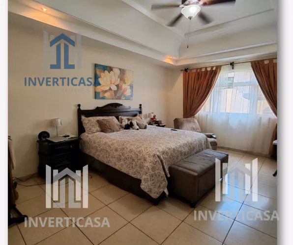 Se Vende Amplia casa de 1 Nivel en Res. El Barrial  - Imagen 9