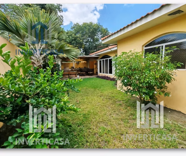 Se Vende Amplia casa de 1 Nivel en Res. El Barrial  - Imagen 10