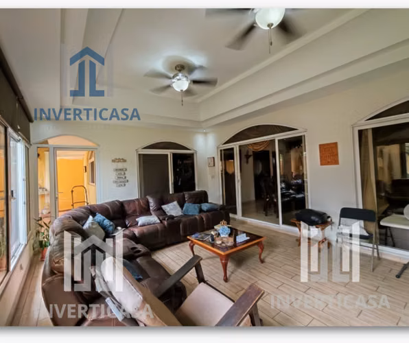 Se Vende Amplia casa de 1 Nivel en Res. El Barrial  - Imagen 6