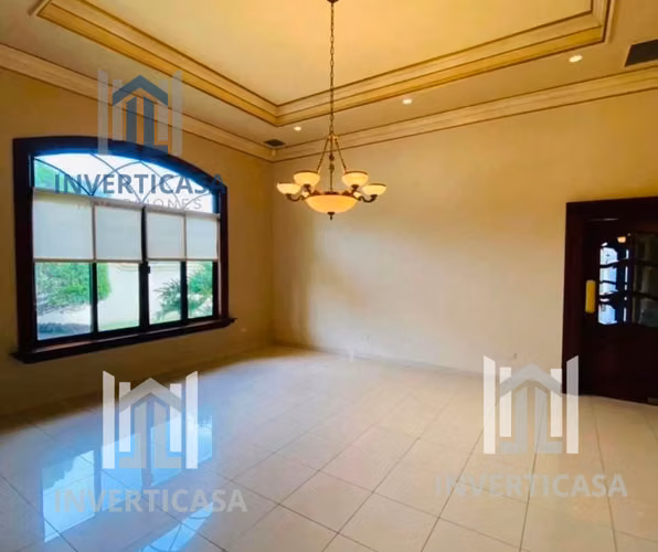 Se Vende Espectacular Casa en Res. El Pedregal - San Pedro Sula - Imagen 5