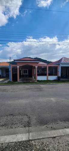 VENTA DE CASA EN RESIDENCIAL RANCHO TARA EN SAN PEDRO SULA, CORTES