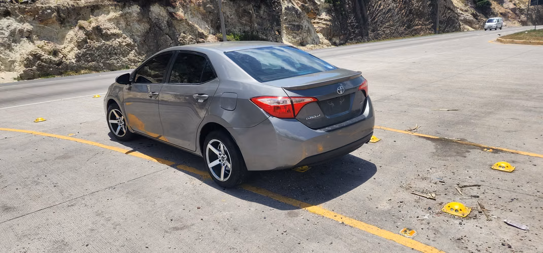 TOYOTA COROLLA 2018 RECIEN INGRESADA - Imagen 4