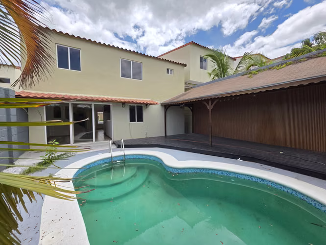 Alquiler de casa con piscina en Residencial El Sauce  - Imagen 9