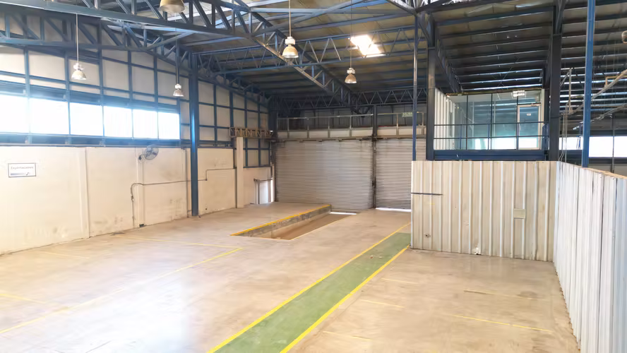 RENTA DE AMPLIA BODEGA