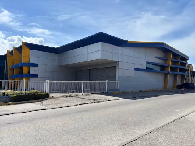 RENTA DE AMPLIA BODEGA