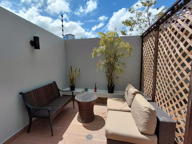 Col.Tepeyac,1 Hab+Patio+Parqueo,Full Amueblado(Incluye precio mant/areas comunes,vigilancia y agua) - Imagen 3