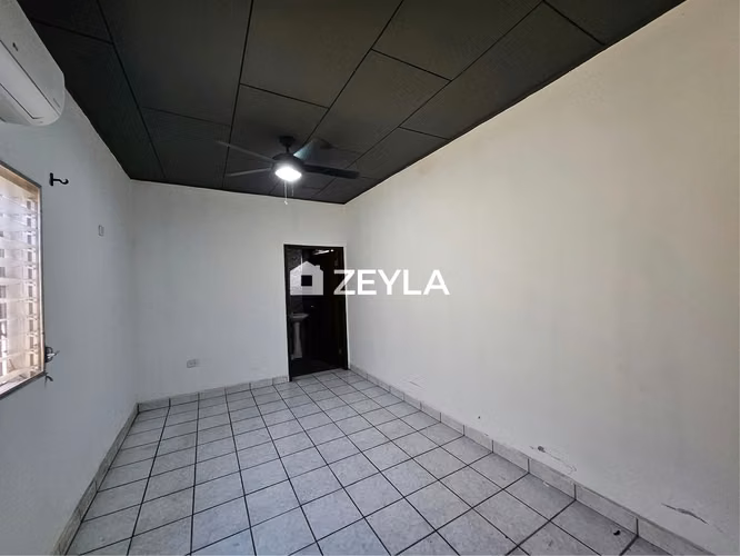 Se Vende Casa 1 Nivel En Residencial Los Álamos, SPS