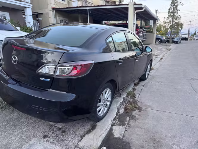Mazda 3 2012