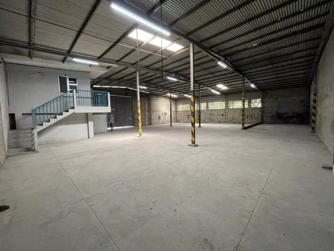 Se renta ofibodega en Boulevard Las Torres sector Satélite san Pedro sula  - Imagen 3