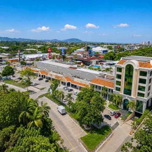 Local comercial disponible en alquiler en San Pedro Sula - Imagen 3
