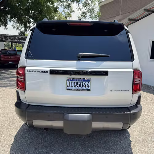 TOYOTA LANDCRUISER PRADO 2027 - Imagen 6