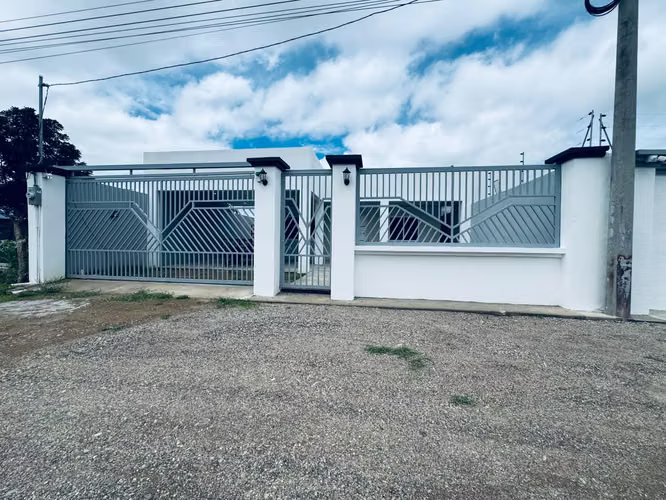 House for sale tocoa colon Spacious land