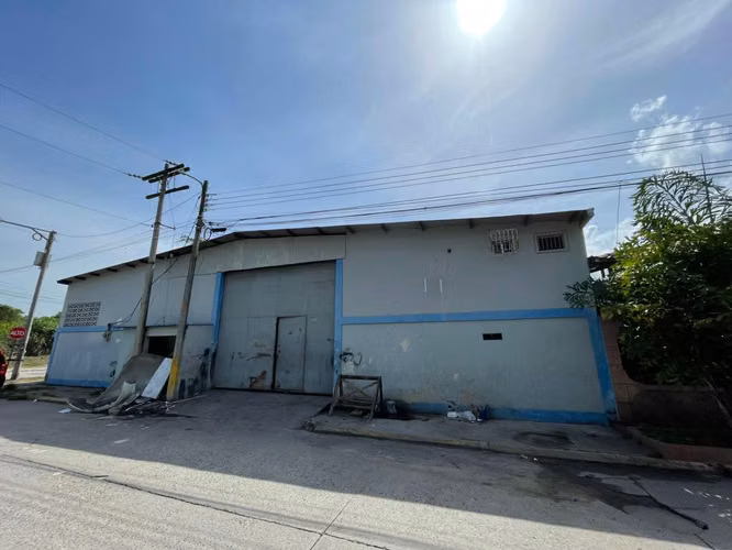 Se Renta Ofibodega en Bulevar las torres, Colonia Satelite, San Pedro Sula, Honduras