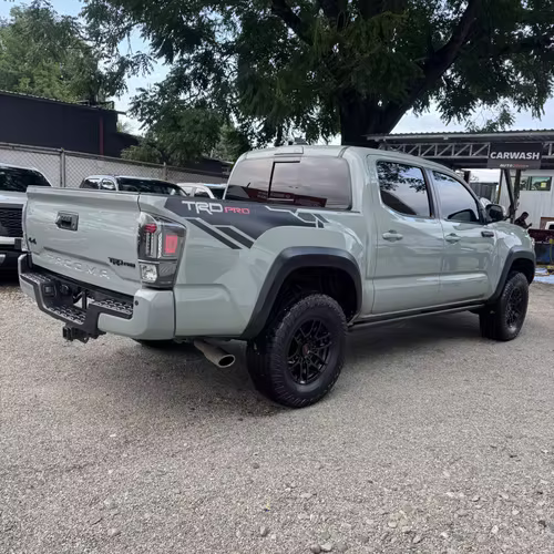 TOYOTA TACOMA TRD PRO 2023  - Imagen 4