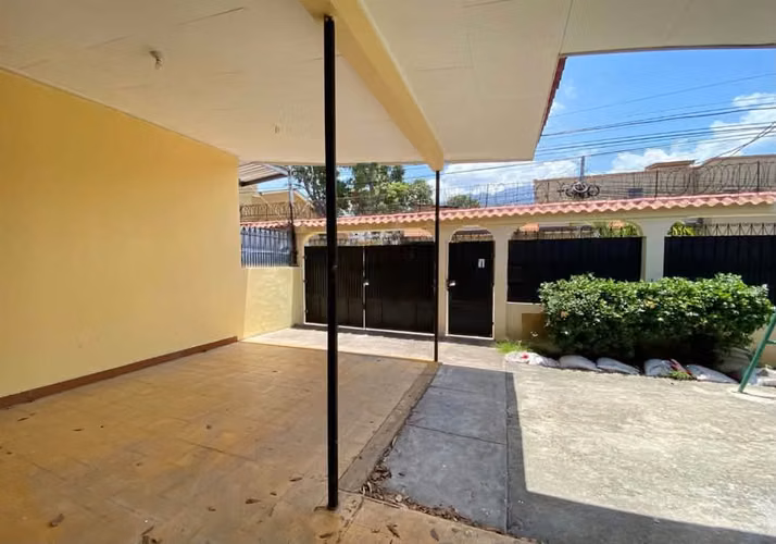 SE RENTA CASA PARA UO COMRCIAL EÑ GUAMILITO SAN PEDRO SULA , HONDURAS 