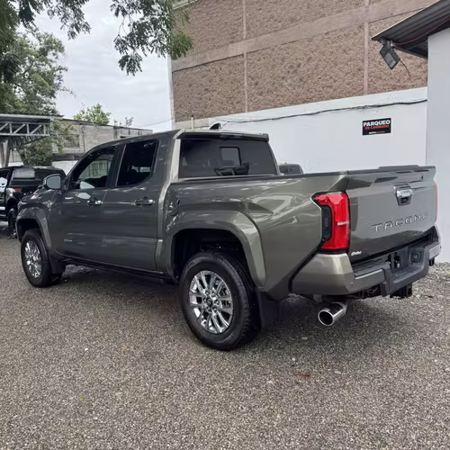 TOYOTA TACOMA LIMITED 2026 - Imagen 5