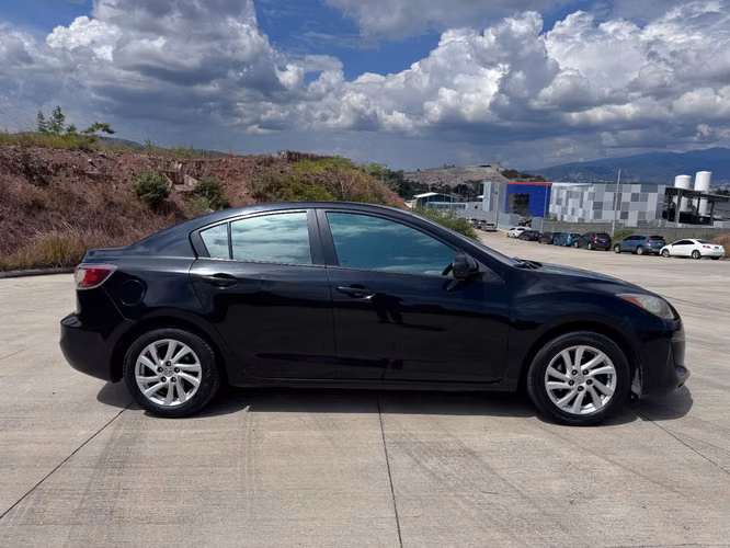 Mazda 3 2012 — Motor 2.0 SkyActiv