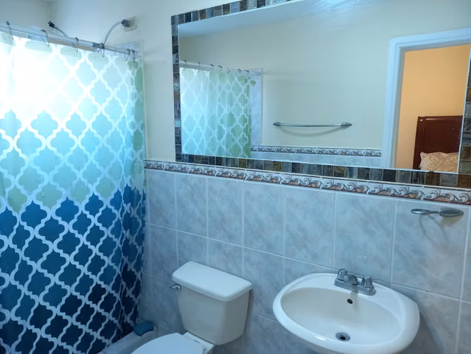 SE ALQUILA APARTAMENTO EN RESIDENCIAL LOS CEDROS - Imagen 6