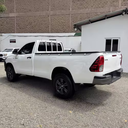 TOYOTA HILUX 2025 - Imagen 5