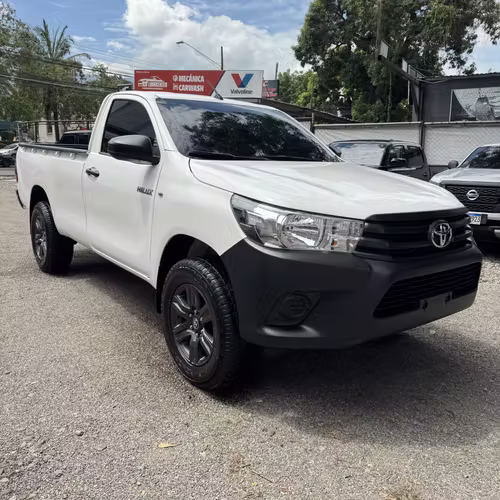 TOYOTA HILUX 2025 - Imagen 2