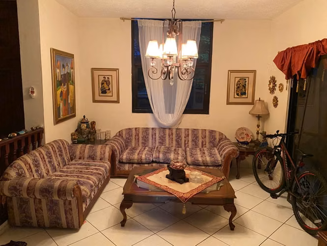 Se Renta o vende casa en Residencial El Pedregal San Pedro sula  - Imagen 2