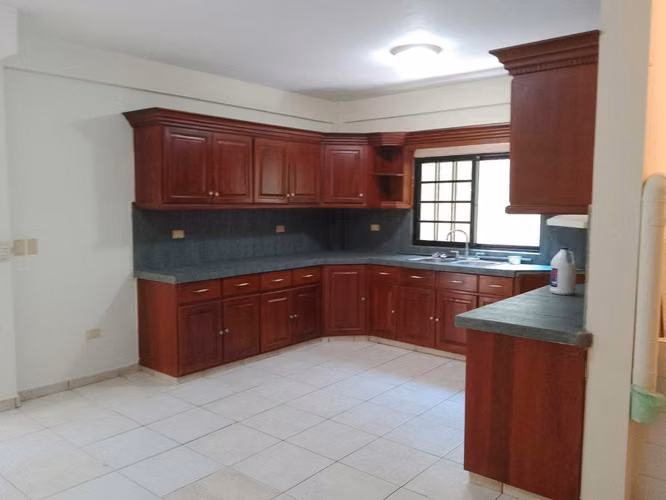 SE ALQUILA AMPLIO APARTAMENTO EN JUAN LINDO SAN PEDRO SULA - Imagen 7