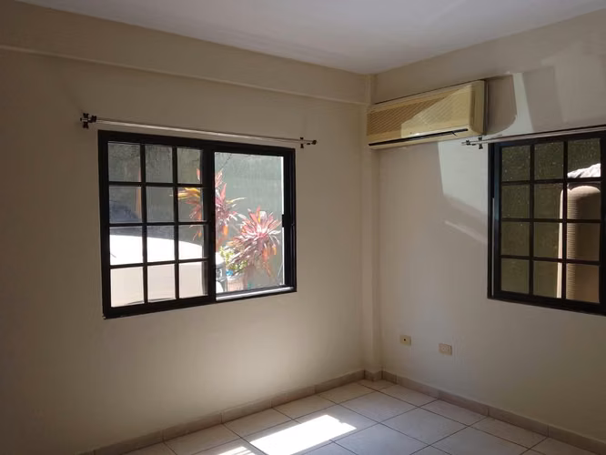 SE ALQUILA AMPLIO APARTAMENTO EN JUAN LINDO SAN PEDRO SULA - Imagen 2