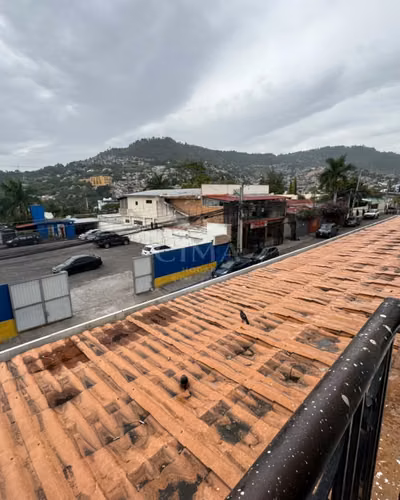 ¡Se alquilan locales comerciales en Plaza Criolla, Boulevard Morazán! - Imagen 8