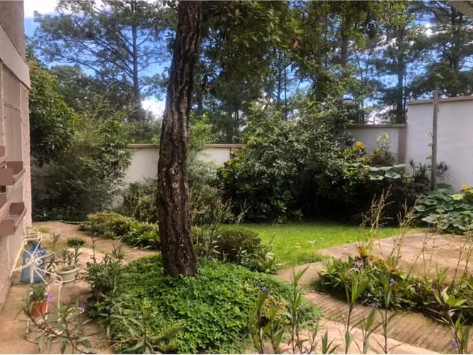 En El Hatillo,CASA CON GRANDES ESPACIOS,TOTALMENTE CERCADO,3 Hab+Hab.servicio+Patio y Jardin+Parqueo - Imagen 8