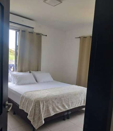  Se Vende Hermosa Vivienda en Residencial Villa Mar – Puerto Cortés   Ubicada a pocos minutos del bulevar CA-13 y a 