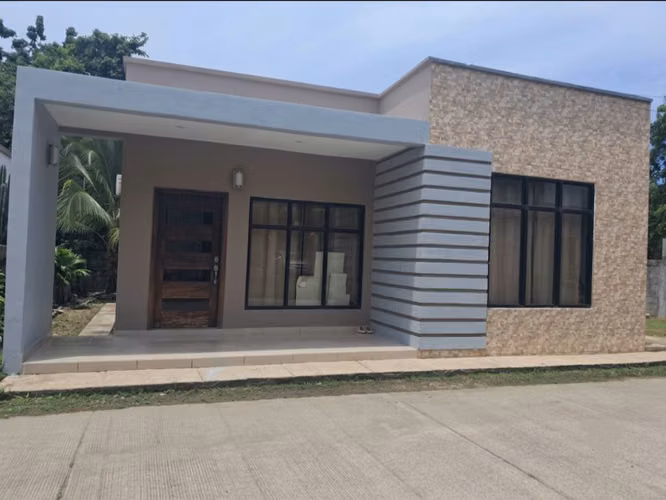  Se Vende Hermosa Vivienda en Residencial Villa Mar – Puerto Cortés   Ubicada a pocos minutos del bulevar CA-13 y a 