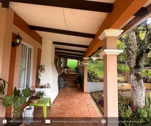 ¡Se alquila casa hermosa casa en Valle de Angeles!