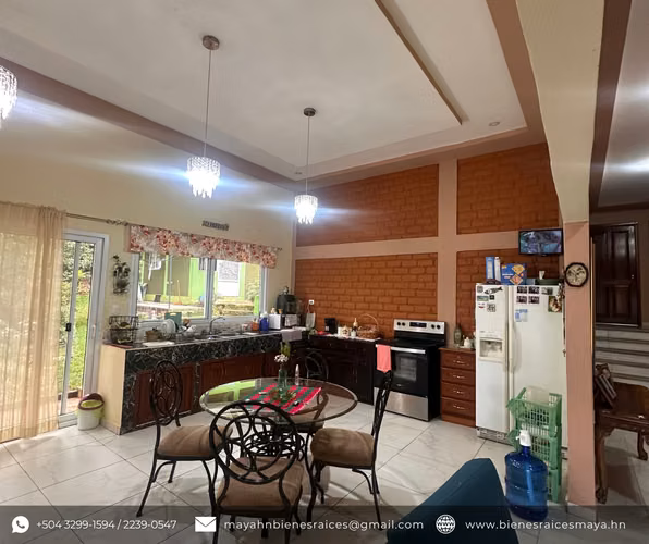 ¡Se alquila casa hermosa casa en Valle de Angeles!