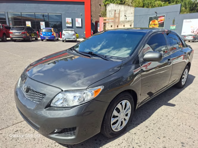 TOYOTA COROLLA 2010 LE - Imagen 2