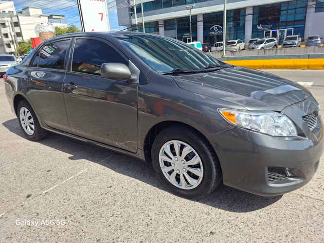 TOYOTA COROLLA 2010 LE