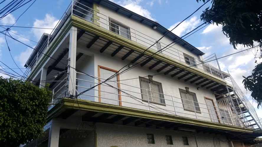 VENTA DE CASA Y 8 APARTAMENTOS TEGUCIGALPA - Imagen 3