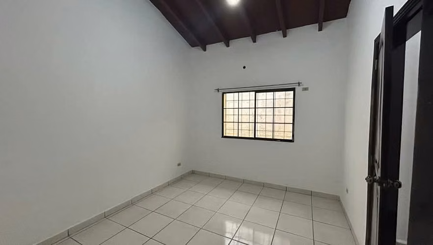 Se renta casa de un nivel en Residencial Campisa   - Imagen 4