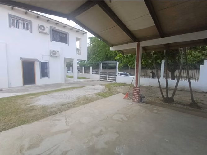 SE VENDE AMPLIA CASA DE ESQUINA SOBRE LA 27 CALLE - Imagen 9