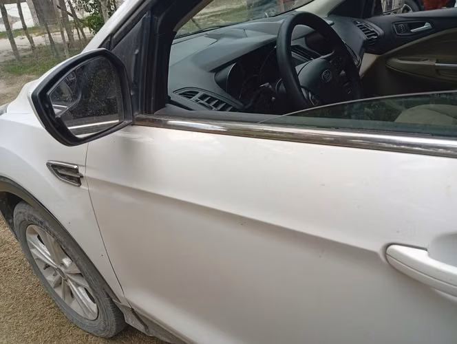 Se vende Ford Escape 