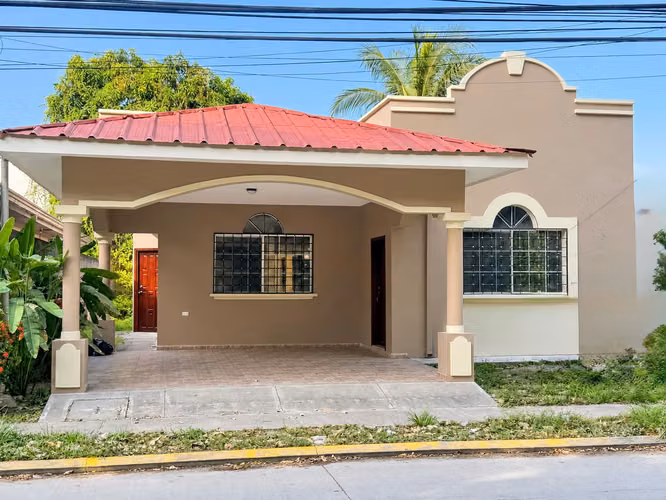 Casa en Venta en Residencial Villas Paraíso