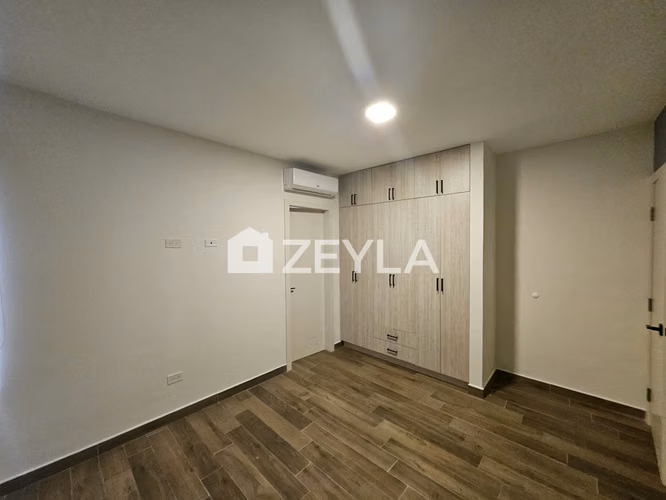 Se Alquila Townhouse Duplex Semi-Amueblado En Bellaria, SPS  - Imagen 15