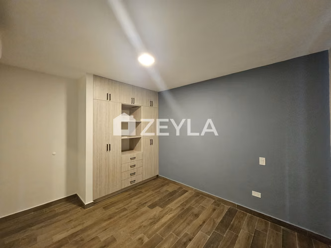 Se Alquila Townhouse Duplex Semi-Amueblado En Bellaria, SPS  - Imagen 4