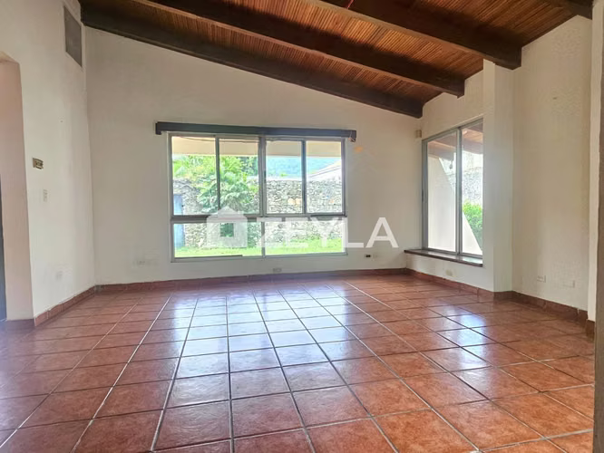 Se Alquila Casa 1 Nivel En Colonia Trejo Para Uso Comercial, SPS