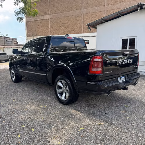 RAM1500 LIMITED 2021 - Imagen 5